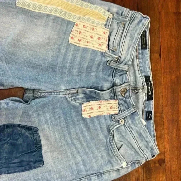 Lucky Brand Jeans - Picture 10 of 11